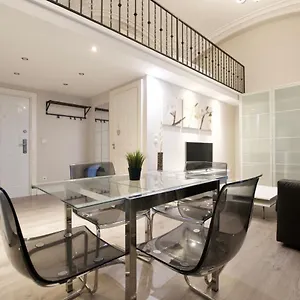 https://premium-apartments-by-hi5-flatiron-budapest.inbudapesthotels.com